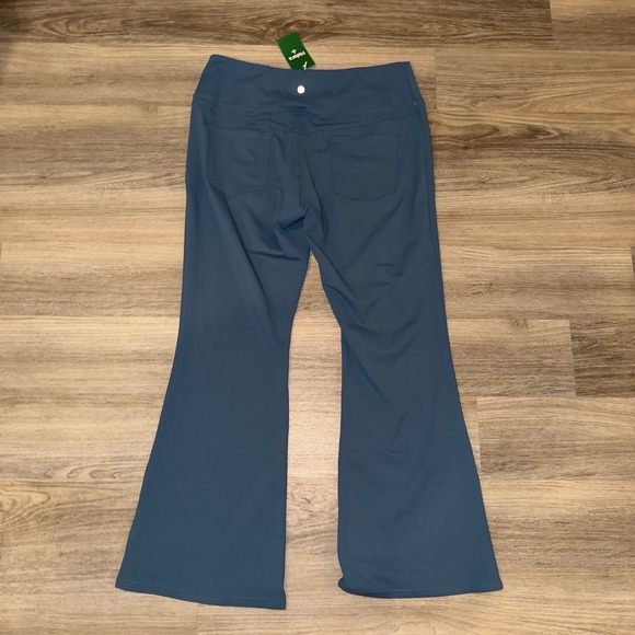 Halara High Waisted Flare Leggings Yoga Pants Blue Women's 1X NWT Stretch - Picture 7 of 8